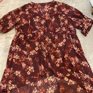 Torrid burgundy floral, hi low tunic, sz 2